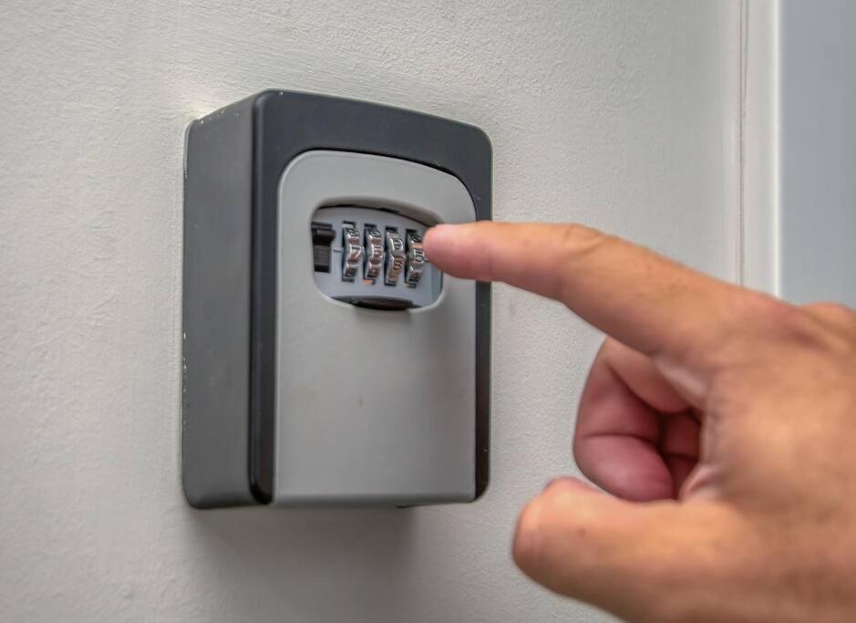 A Estrenar! Apartamento Con Pileta Zona Aeropuerto Wifi 200Mg Asunción Eksteriør billede